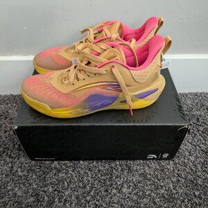 Anta Kai 1 Speed Young at Heart Gold Unisex Basketball Shoe - size 9.5 m/11 wm